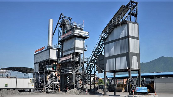 Usina misturadora de asfalto (com silo lateral), série PLB